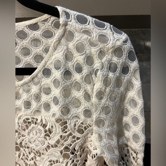 Anthropologie Sunday in Brooklyn Lace off white top size Medium - Picture 4 of 11